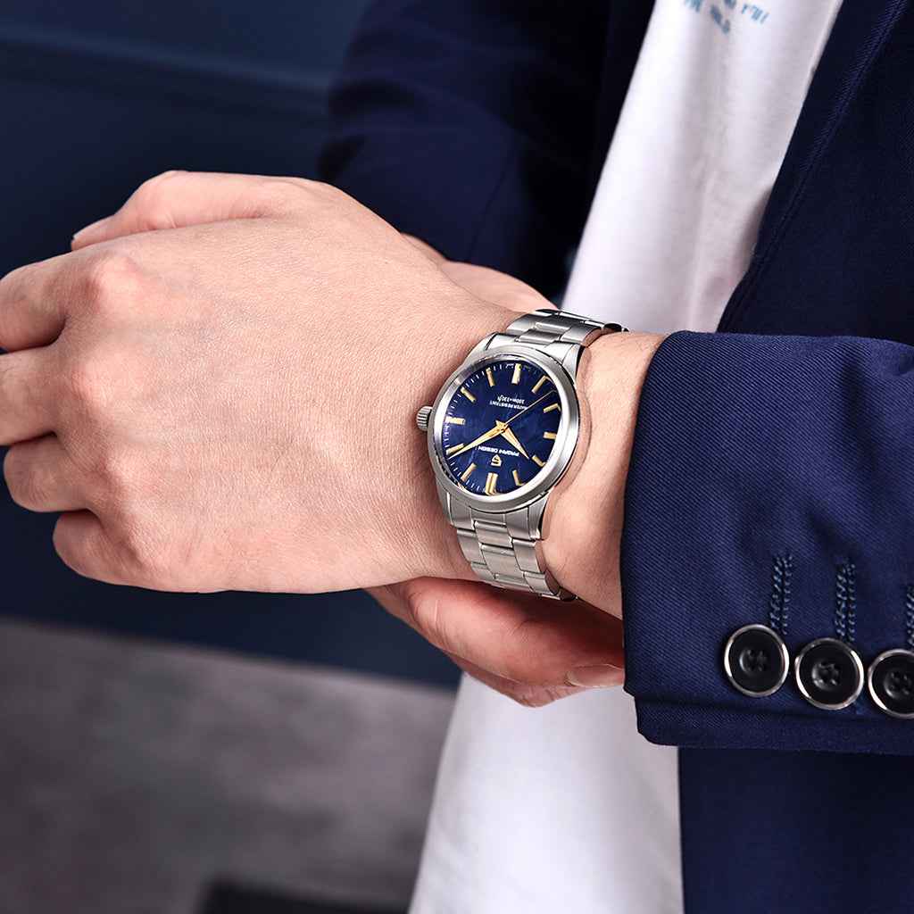 Pagani Design Meritus Lazúli - On the wrist