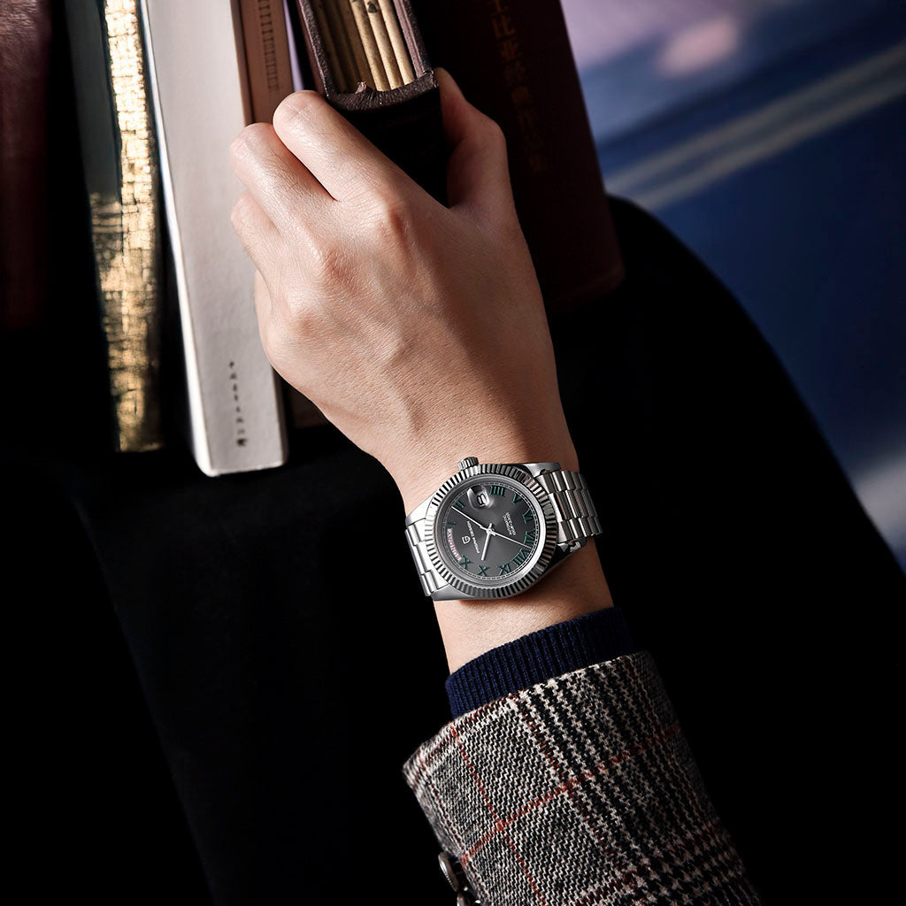 Pagani Design London Silver Gray - Dial