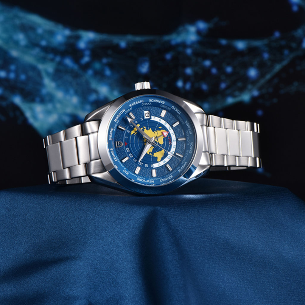 Pagani Design Travel Blue - On the wrist