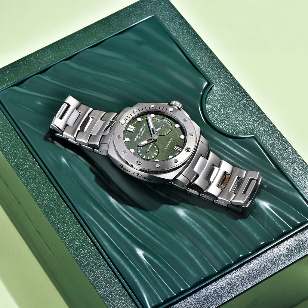 Pagani Design Numberg Green City Edition - On the wrist
