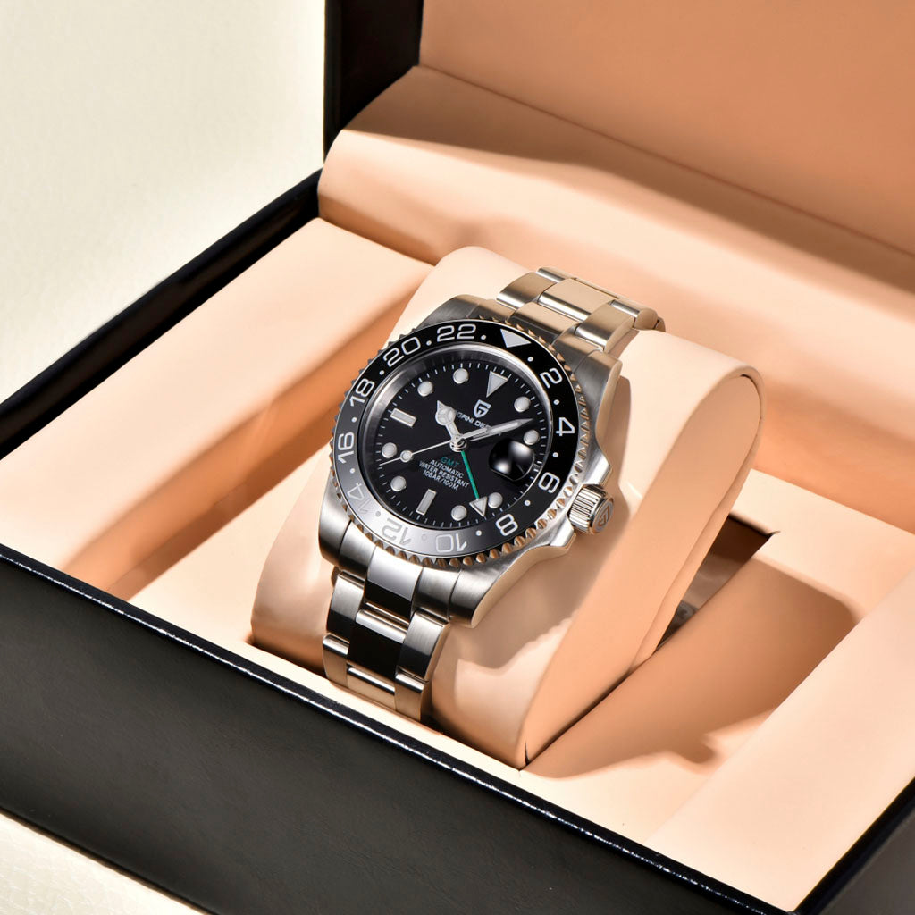 Pagani Design Pantheon Black - On the wrist